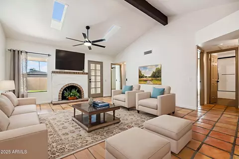 Living - 16648 N 30th Ave, Phoenix, AZ 85053 photo 1 of 1