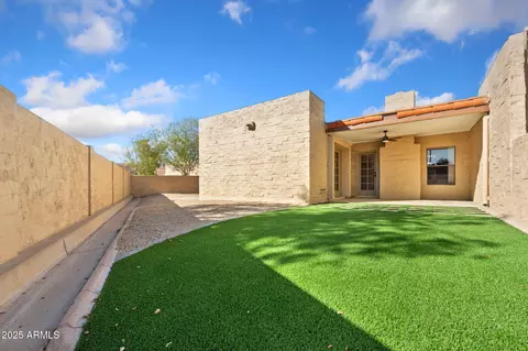Exterior - 16648 N 30th Ave, Phoenix, AZ 85053 photo 4 of 5