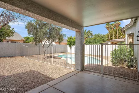 Exterior - 81 E Smoke Tree Rd, Gilbert, AZ 85296 photo 2 of 5