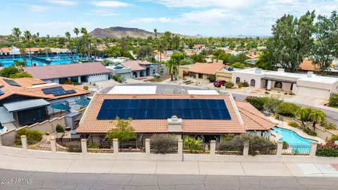 View/Area - 245 E Dahlia Dr, Phoenix, AZ 85022 photo 4 of 16