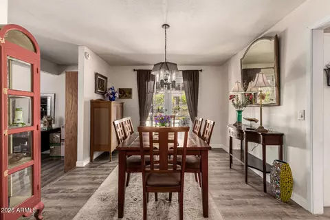 Dining - 245 E Dahlia Dr, Phoenix, AZ 85022 photo 1 of 3