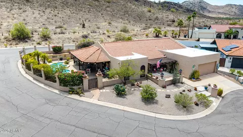 View/Area - 245 E Dahlia Dr, Phoenix, AZ 85022 photo 2 of 16