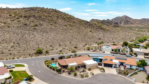 View/Area - 245 E Dahlia Dr, Phoenix, AZ 85022 photo 8 of 16