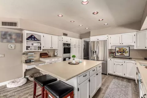 Kitchen - 245 E Dahlia Dr, Phoenix, AZ 85022 photo 1 of 4