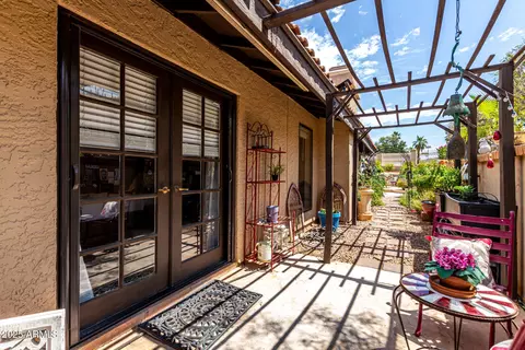 Exterior - 245 E Dahlia Dr, Phoenix, AZ 85022 photo 10 of 12