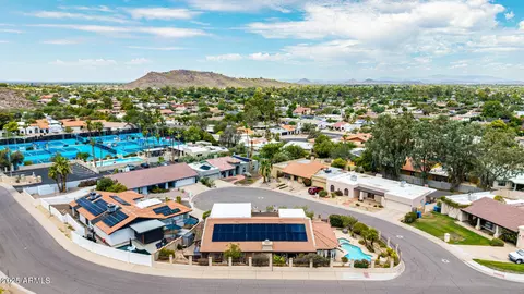 View/Area - 245 E Dahlia Dr, Phoenix, AZ 85022 photo 12 of 16