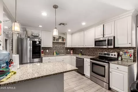 2749 W San Juan Ave, Phoenix, AZ 85017