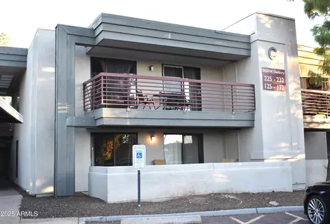 3420 W Danbury Dr #C130, Phoenix, AZ 85053
