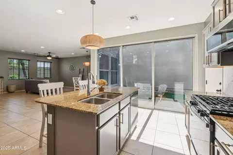 Kitchen - 4712 E Bonanza Rd, Gilbert, AZ 85297 photo 3 of 5