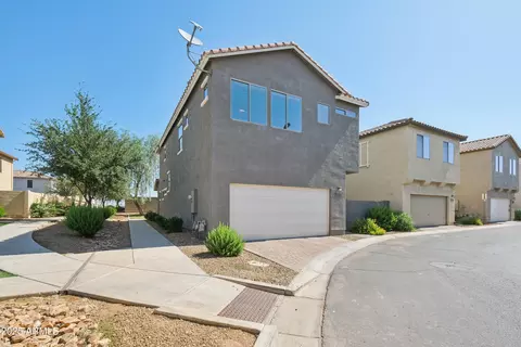Exterior - 4712 E Bonanza Rd, Gilbert, AZ 85297 photo 3 of 4