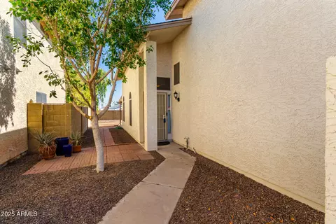 Exterior - 4037 E Contessa St, Mesa, AZ 85205 photo 3 of 9
