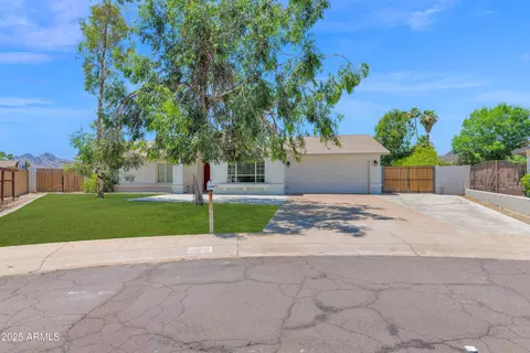 2607 E Mercer Ln, Phoenix, AZ 85028