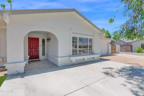 2607 E Mercer Ln, Phoenix, AZ 85028 photo 7