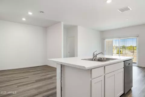 Kitchen - 18354 W Hackamore Dr, Wittmann, AZ 85361 photo 4 of 4