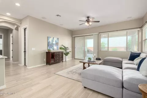 Living - 2811 S Jeffry St, Gilbert, AZ 85295 photo 1 of 3