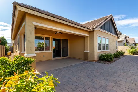 Exterior - 2811 S Jeffry St, Gilbert, AZ 85295 photo 5 of 7