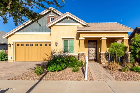 2811 S Jeffry St, Gilbert, AZ 85295