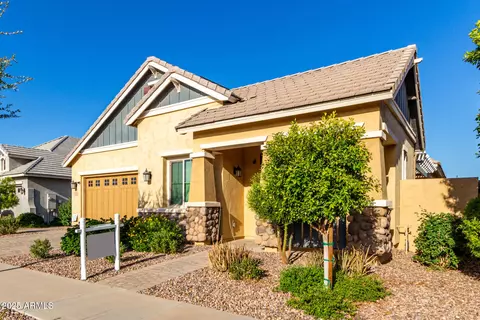 Exterior - 2811 S Jeffry St, Gilbert, AZ 85295 photo 2 of 7
