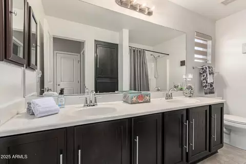 Bath - 3469 E Wildhorse Dr, Gilbert, AZ 85297 photo 3 of 5