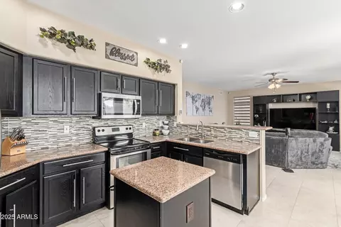 Kitchen - 3469 E Wildhorse Dr, Gilbert, AZ 85297 photo 3 of 3