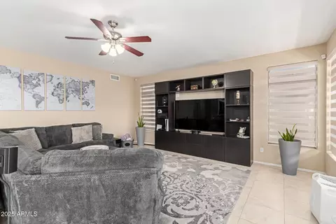 Living - 3469 E Wildhorse Dr, Gilbert, AZ 85297 photo 2 of 3