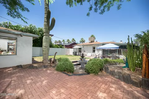 Exterior - 1441 E Hubbell St, Phoenix, AZ 85006 photo 7 of 8