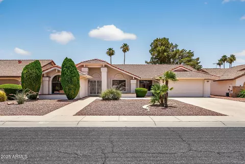 13711 W Gable Hill Dr, Sun City West, AZ 85375