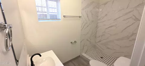 Bath - 404 E Centre Ave, Buckeye, AZ 85326 photo 1 of 2