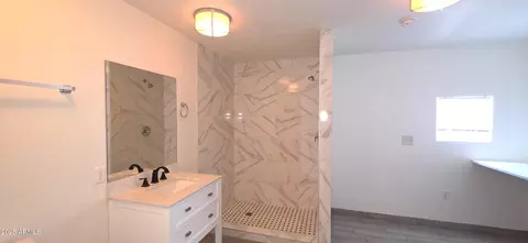 Bath - 404 E Centre Ave, Buckeye, AZ 85326 photo 2 of 2