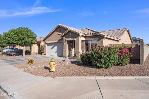 671 W Jahns Ct, Casa Grande, AZ 85122