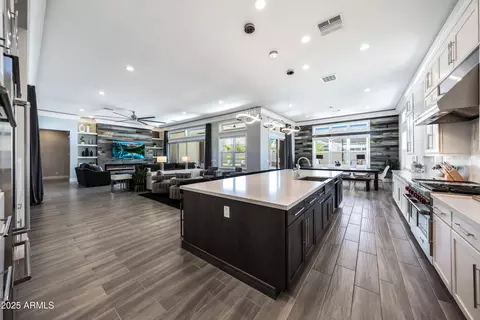 Kitchen - 2771 E Bonanza Ct, Gilbert, AZ 85297 photo 3 of 4
