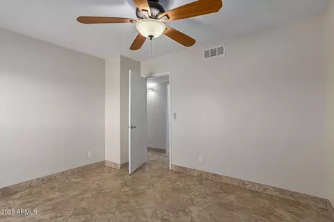 Bedroom - 3433 E Betty Elyse Ln, Phoenix, AZ 85032 photo 5 of 5