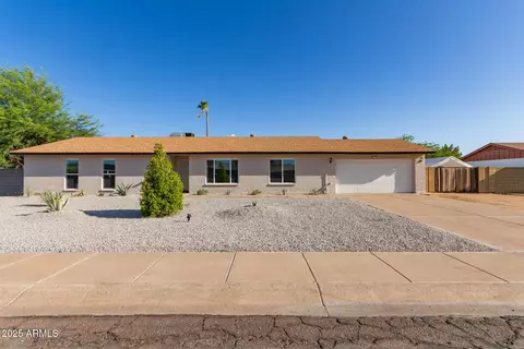 3433 E Betty Elyse Ln, Phoenix, AZ 85032