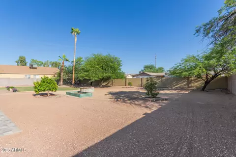 Exterior - 3433 E Betty Elyse Ln, Phoenix, AZ 85032 photo 4 of 8