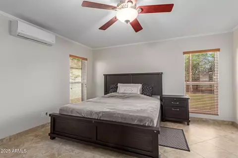Bedroom - 3433 E Betty Elyse Ln, Phoenix, AZ 85032 photo 1 of 5