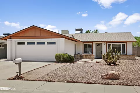 2745 E Dahlia Dr, Phoenix, AZ 85032