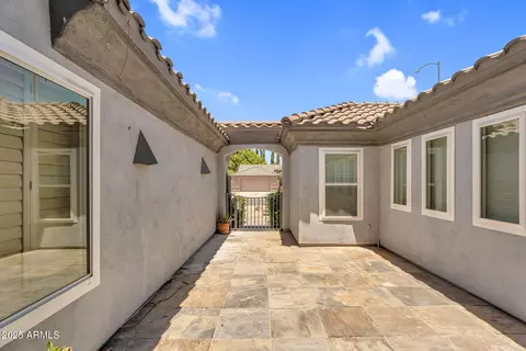 5529 E Holmes Ave, Mesa, AZ 85206 photo 4