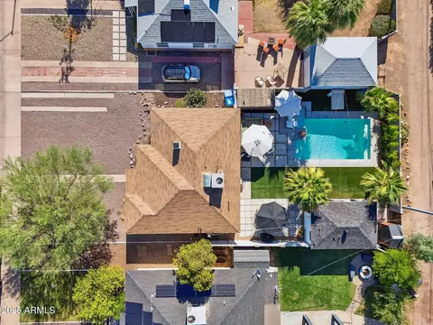 View/Area - 1226 E Almeria Rd, Phoenix, AZ 85006 photo 3 of 13