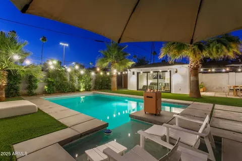 Exterior - 1226 E Almeria Rd, Phoenix, AZ 85006 photo 18 of 23