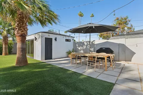 Exterior - 1226 E Almeria Rd, Phoenix, AZ 85006 photo 3 of 23