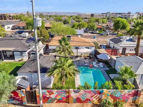 View/Area - 1226 E Almeria Rd, Phoenix, AZ 85006 photo 2 of 13