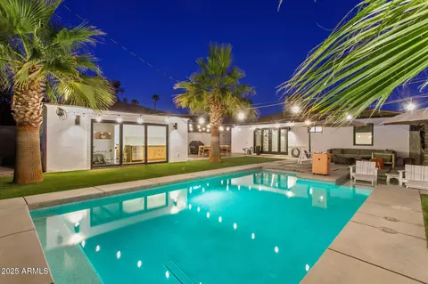 1226 E Almeria Rd, Phoenix, AZ 85006