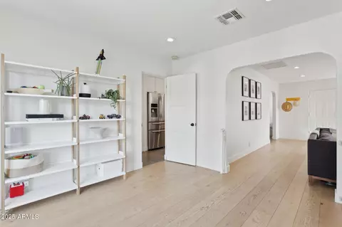 Entry Way - 1226 E Almeria Rd, Phoenix, AZ 85006 photo 2 of 3