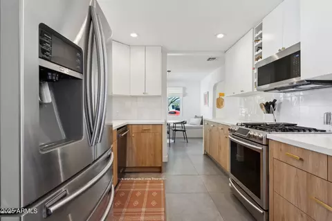 Kitchen - 1226 E Almeria Rd, Phoenix, AZ 85006 photo 2 of 2