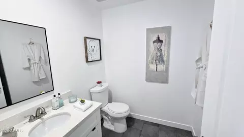 Bath - 3128 E Desert Cove Ave, Phoenix, AZ 85028 photo 1 of 9