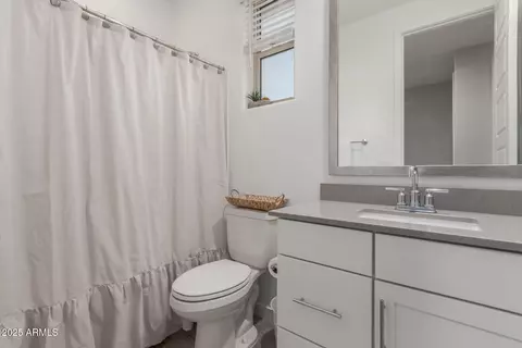 Bath - 9642 E Tesla Ave, Mesa, AZ 85212 photo 2 of 3
