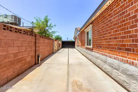 Entry Way - 3316 E Fillmore St, Phoenix, AZ 85008 photo 1 of 1