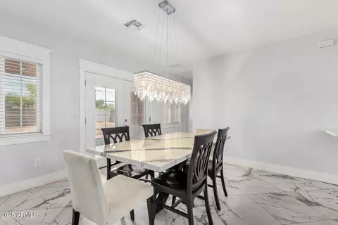 Dining - 3316 E Fillmore St, Phoenix, AZ 85008 photo 1 of 2