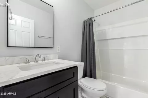 Bath - 3316 E Fillmore St, Phoenix, AZ 85008 photo 3 of 3