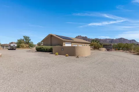 Exterior - 77 S Arroya Rd, Apache Junction, AZ 85119 photo 5 of 21